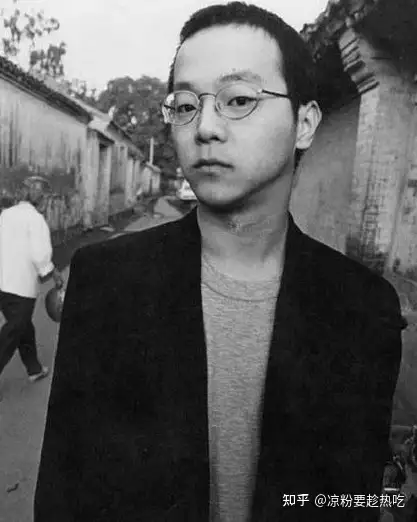 窦唯和谢霆锋都在巅峰期时谁更帅