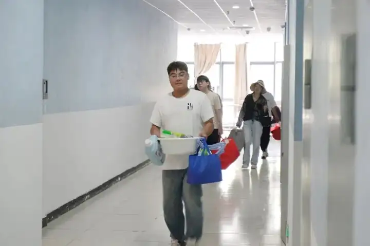 新学期 新希望|我们开学啦!塘栖校区开学报到!(图8) 新学期 新希望|我们开学啦!塘栖校区开学报到!(图8)