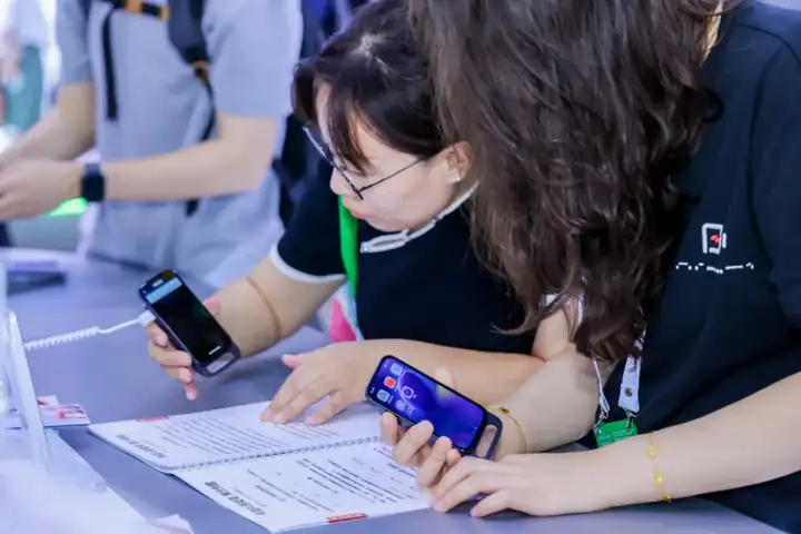有道 AI 答疑笔如何定义教育硬件的“iPhone 时刻”