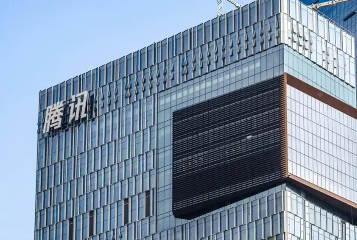 马化腾称一年前以为上了AI的船，结果发现漏水了，腾讯的 AI 哪里「漏水」了？还有机会补救吗？