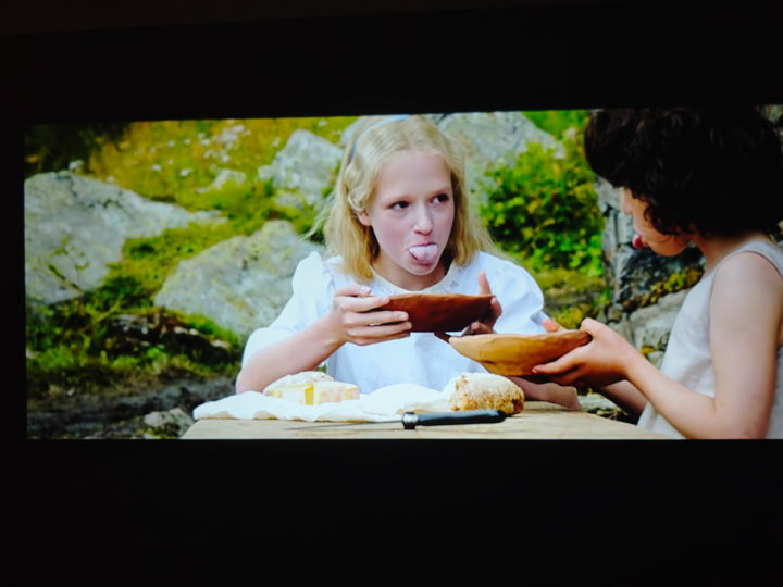 告别手动调画!哈趣Q1 Pro Max 650CVIA高亮巨幕,同价位LCD投影顶流