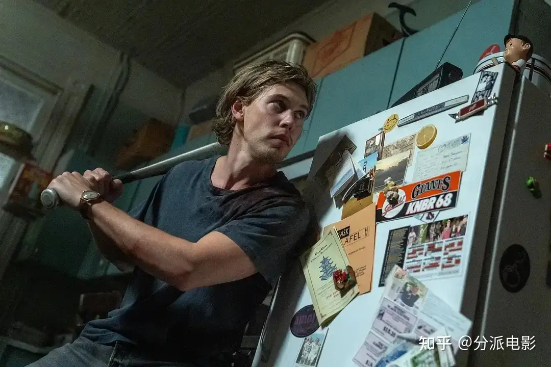 《偷天盗日》年度R级爽片！一只猫引发黑白两道大乱斗！