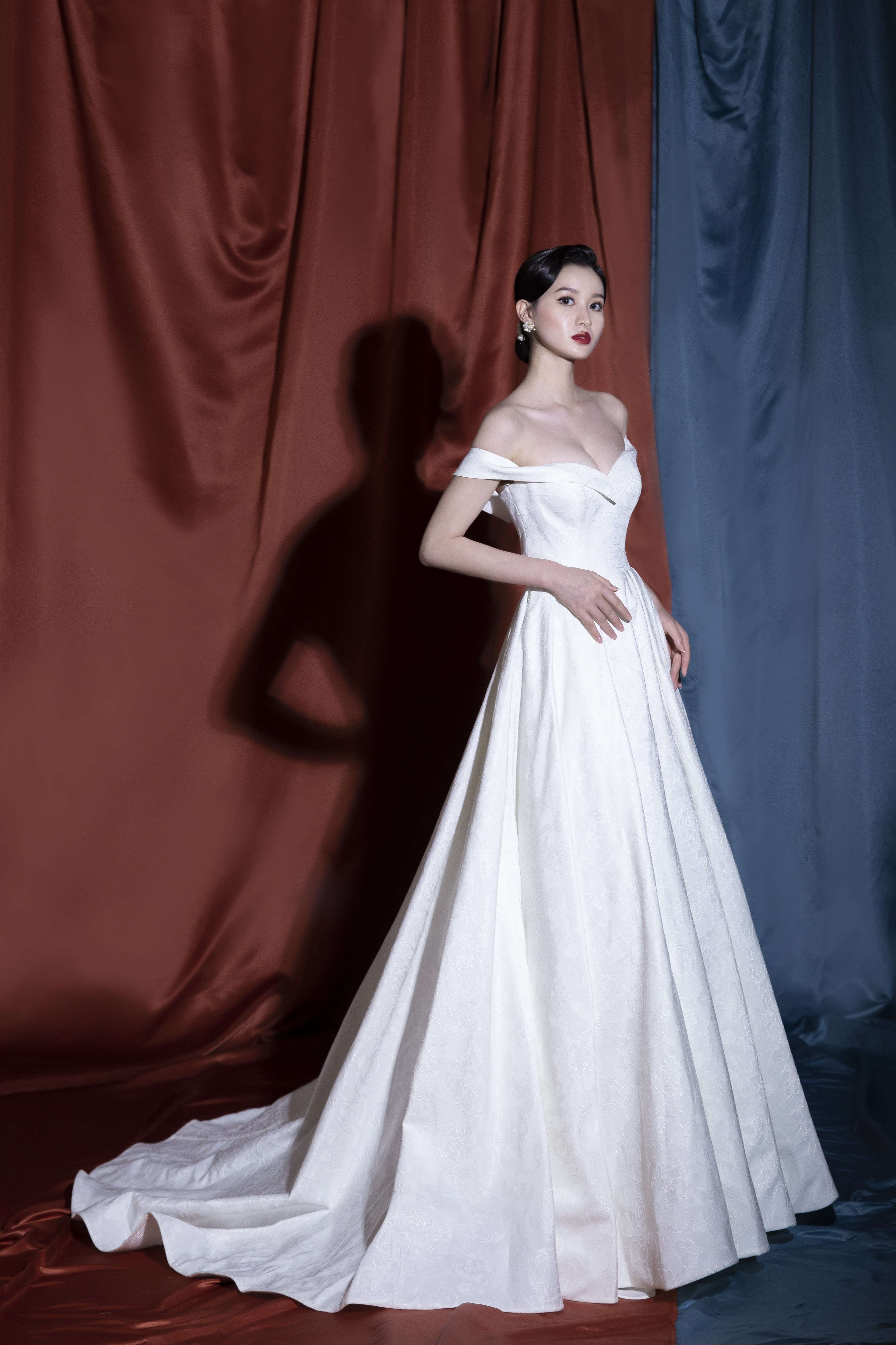 vita国际高定婚纱 的想法: 【vita明星馆】 那些一眼让人沦陷的法式