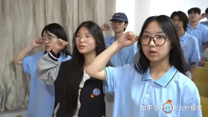 【红色校园】青春报国守初心 砥砺奋进新征程 | 2025-2026学年学员入团仪式(图13)