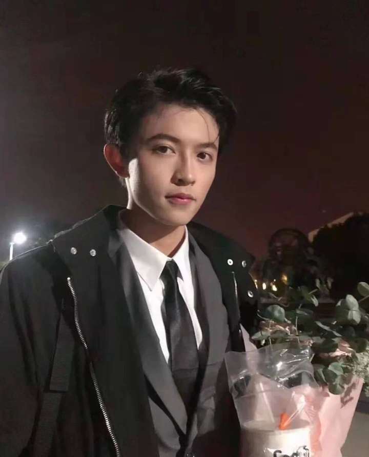 你们学校的校草帅到什么程度?