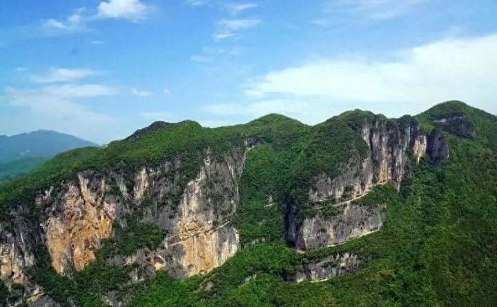 重庆游玩景点推荐（重庆十大必玩景点排名）