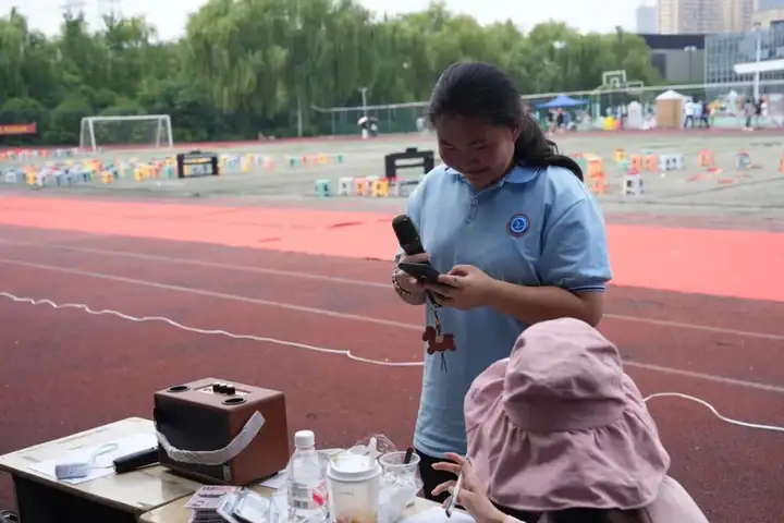 【活力校园】游园笑语盈满路 艺彩纷呈映青春 | 我校塘栖校区组织开展游园会活动!(图12) 【活力校园】游园笑语盈满路 艺彩纷呈映青春 | 我校塘栖校区组织开展游园会活动!(图12)