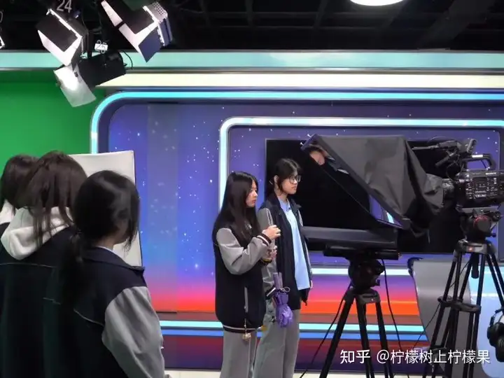 【活力校园】赴开大参学悟初心 育学子笃行向未来 | 我校组织学生干部代表赴浙江开放大学参观学习！(图3)