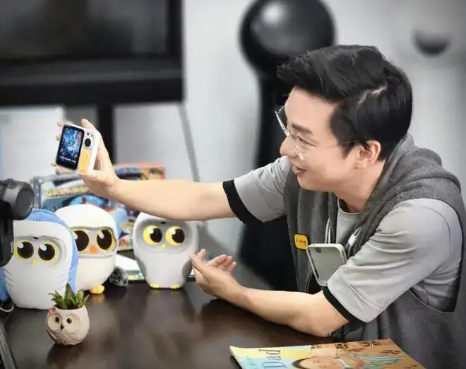 对话顾嘉唯：售出千万台，卖爆618，他却说“只想做下一代AI终端”