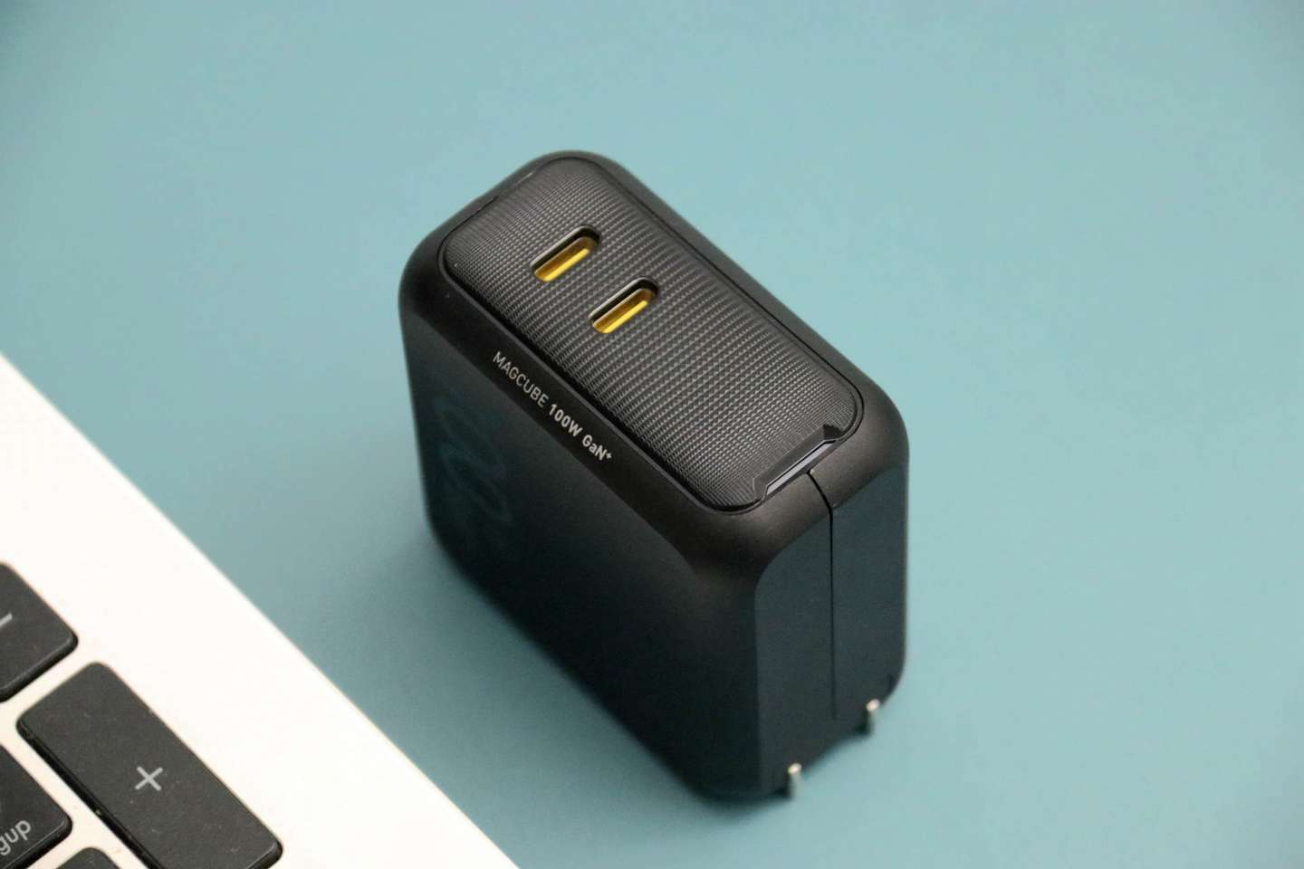 Aohi Magcube 100W氮化镓充电器评测:小身材大能量,高效又便携