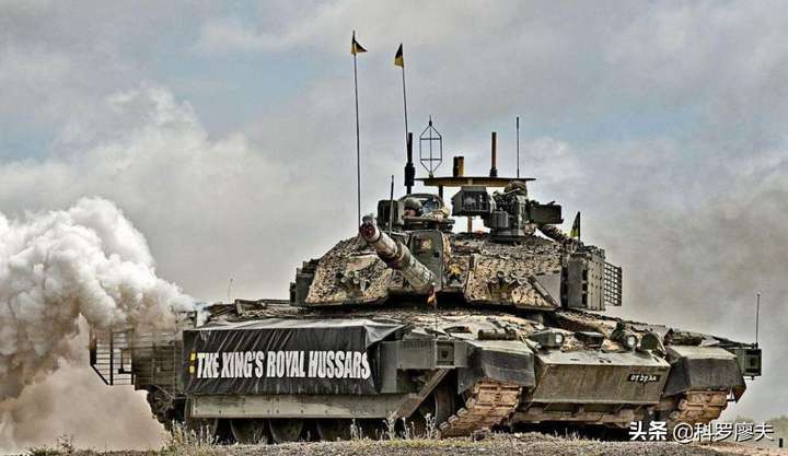 坦克是哪个国家发明的？面对俄军不堪一击