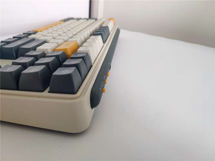 米物ART系列机械键盘 Z870：高颜值、三模兼容、超好用