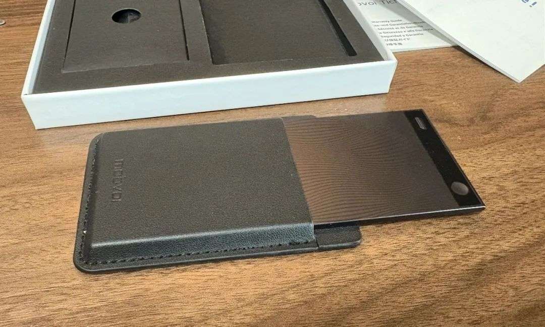 被iPhone逼急了，我决定花1499买了个AI录音卡片。