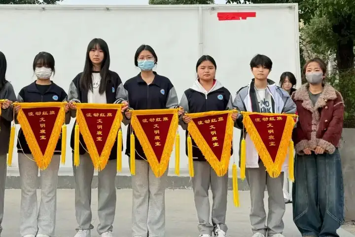 【活力校園】花信風(fēng)傳年少 流光照徹征程 | 塘棲校區(qū)幼兒保育2501班級風(fēng)采(圖6)