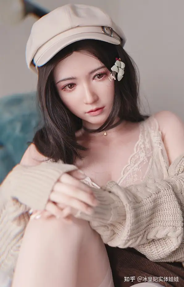 仿真娃娃是什么材料仿真娃娃难道不是很萌很可爱吗?为什么周围好多人会觉得很恐怖?就因为娃娃太逼真?