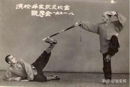 还有人记得海灯法师吗？他的一指禅到底是真是假？