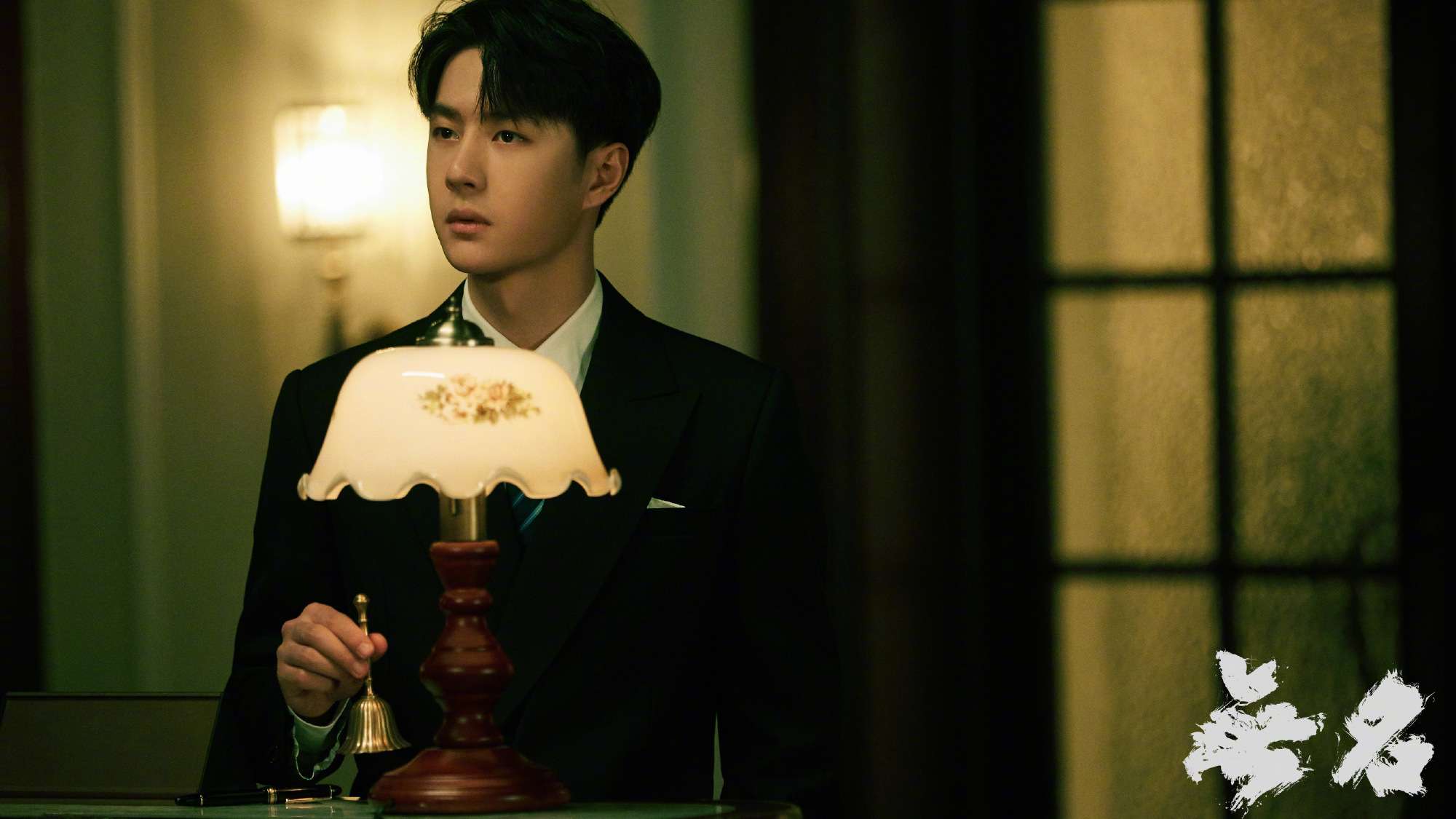 阿东 的想法: 王一博 72 东方卫视春晚,西装革履的正装… - 知乎