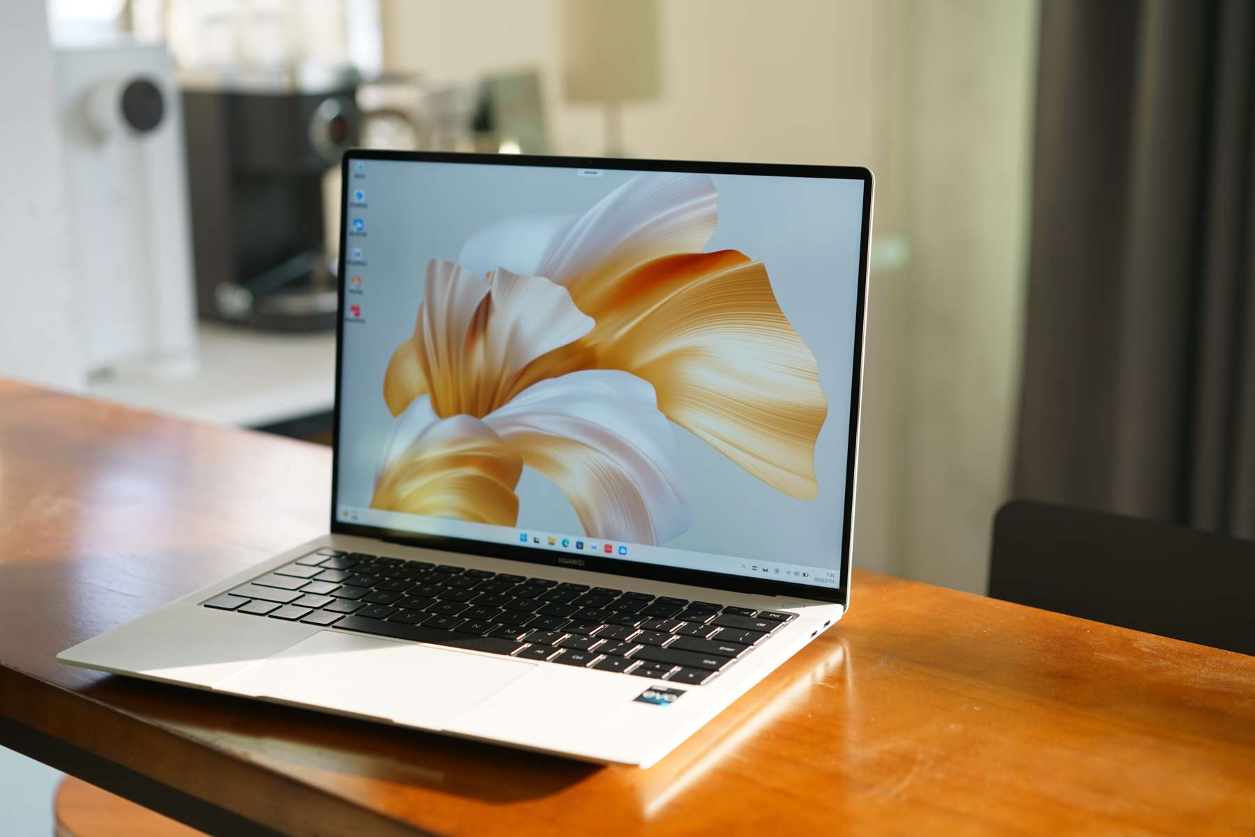 科技聪头 的想法: 工作室到了一台华为matebook x pro 2022… - 知乎