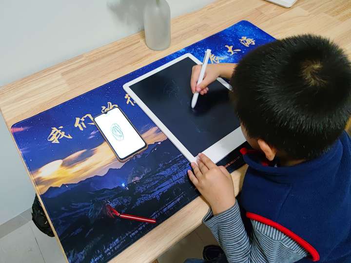 小米米家液晶小黑板存储版抢先体验：接入米家APP，实用更有趣