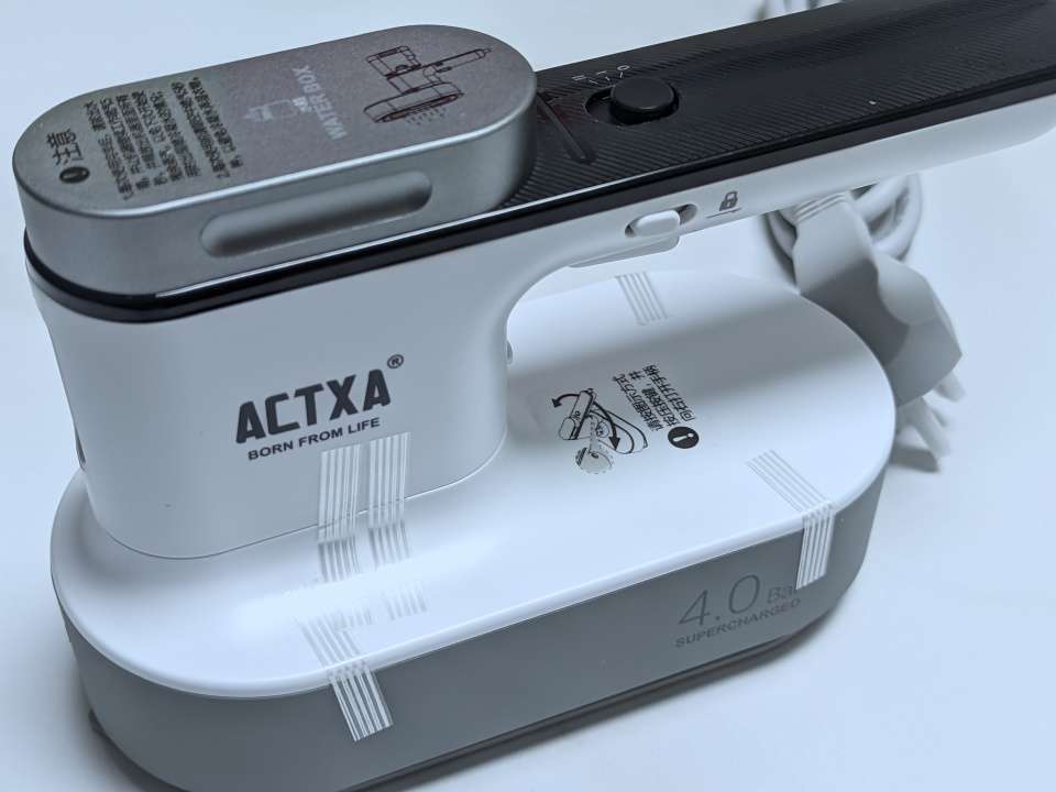 ACTXA阿卡驰手持增压挂烫机 AI-H01:小身材,大增压,轻松打理所有衣物,无论居家还是出差旅游都ok!