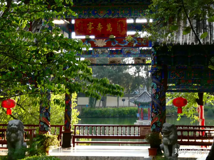 为什么分手后，大脑常常放大美好回忆，却淡化当初决定离开的原因？