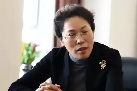 辽宁原副省长郝春荣被决定逮捕 被批贪欲膨胀的女“老虎”被捕！