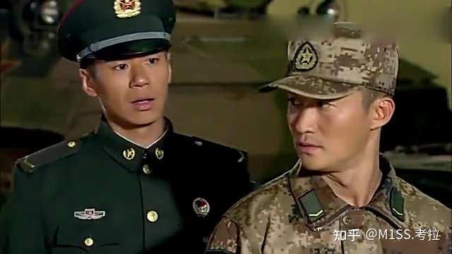 《我是特种兵之利刃出鞘》里王艳兵(左)和何晨光(右)