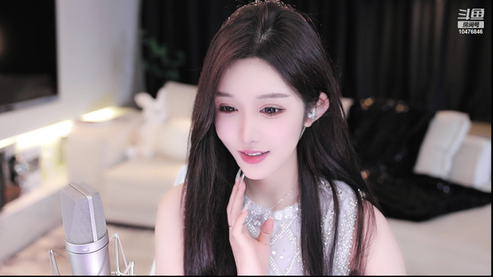 一只小猫呀m直播录像整理2024-06-21-1301|米娜娜