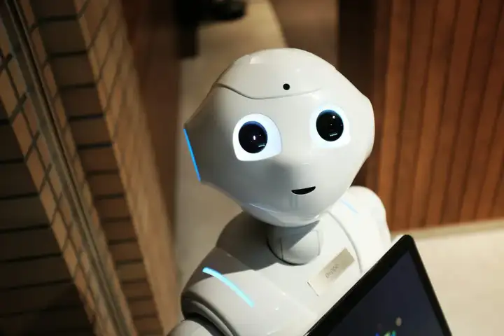 只是和 ChatGPT 多聊了几句，正常人竟患上妄想症？AI 正在引发「赛博精神病」