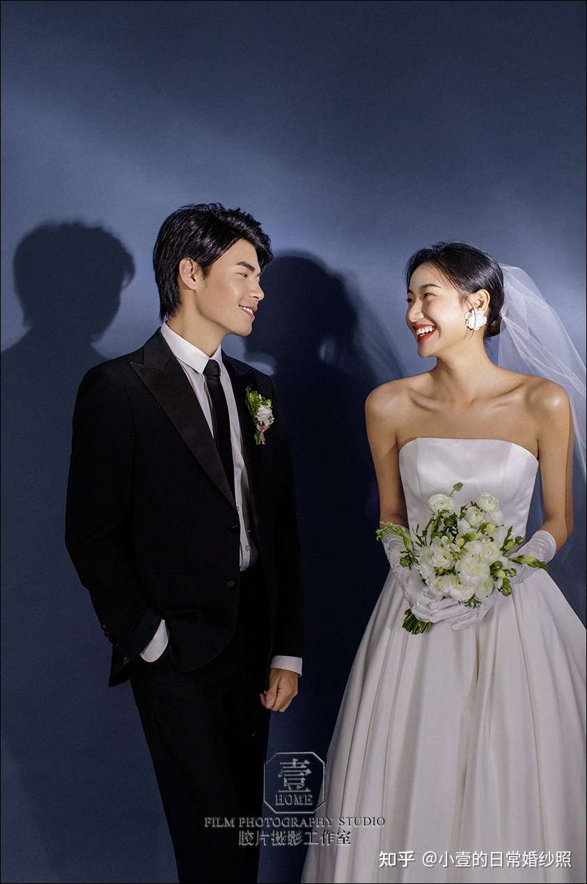 小壹的日常婚纱照 的想法: 10k不到就拍到了好几种风格!