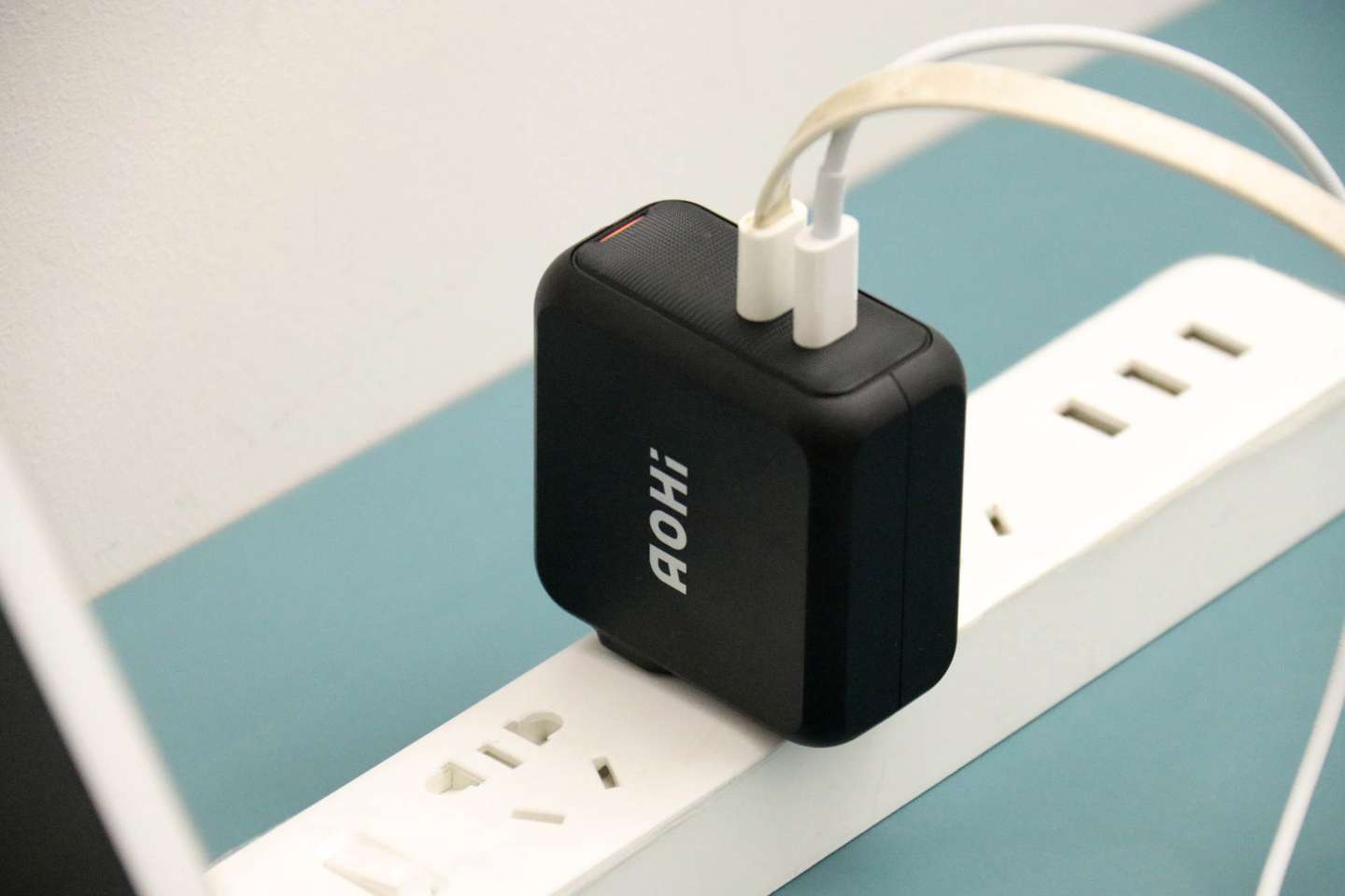 Aohi Magcube 100W氮化镓充电器评测:小身材大能量,高效又便携