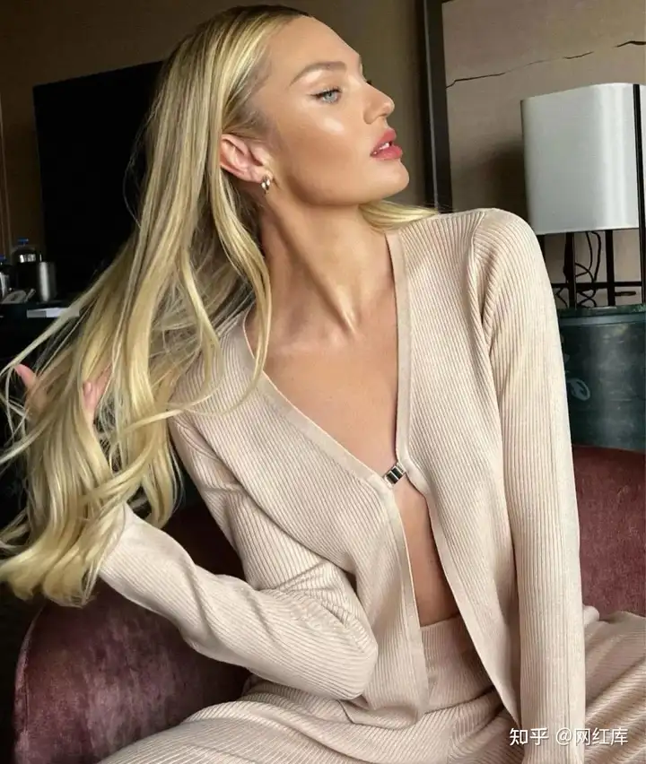 Candice Swanepoel | 南非超模，大长腿！ Facebook-第10张