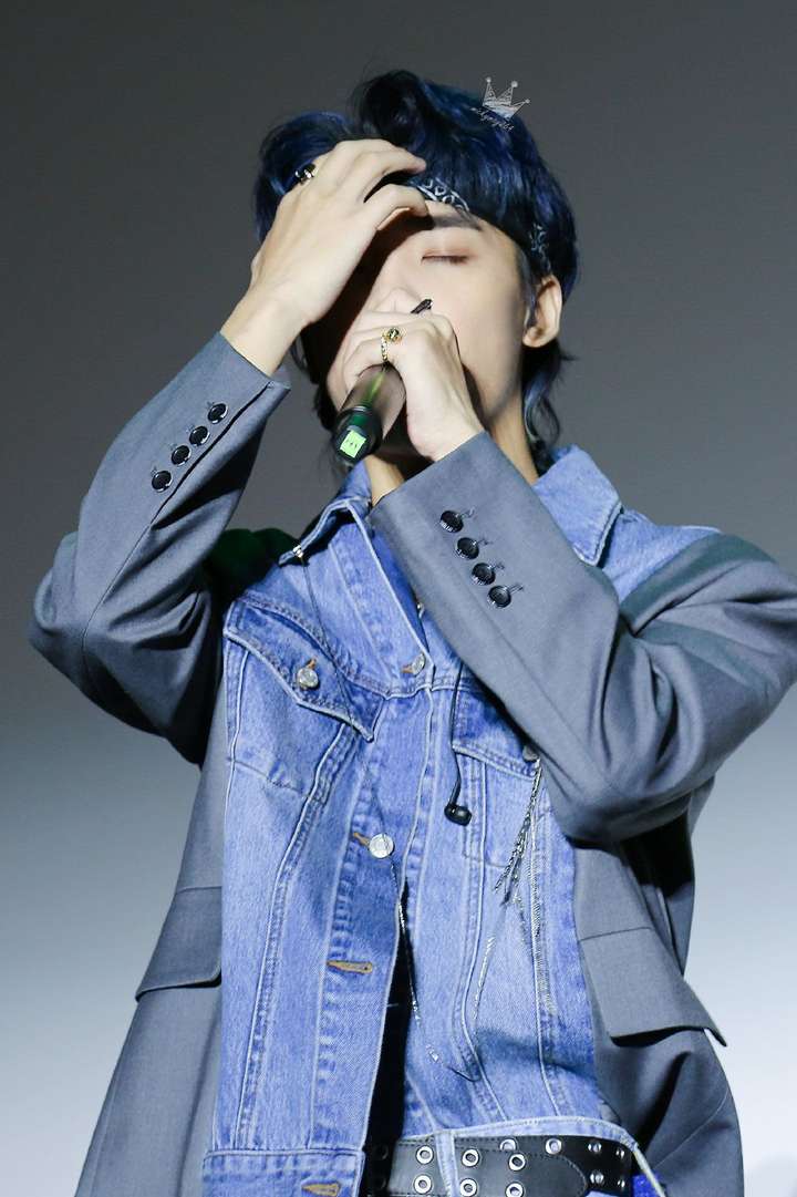 真的想我喜欢的这个小rapper能火  他叫曾涵江