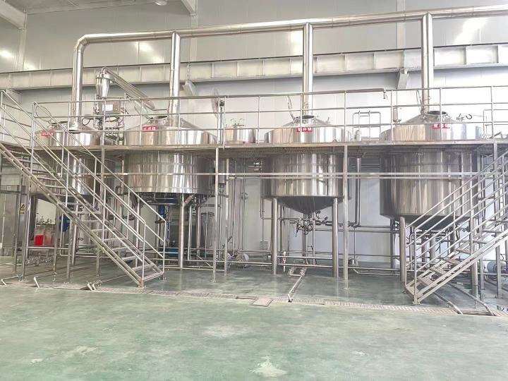 日产5000升酒厂大型精酿啤酒设备制作厂家