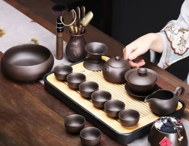 为什么上课喝水、戴帽子就是不尊重老师呢?