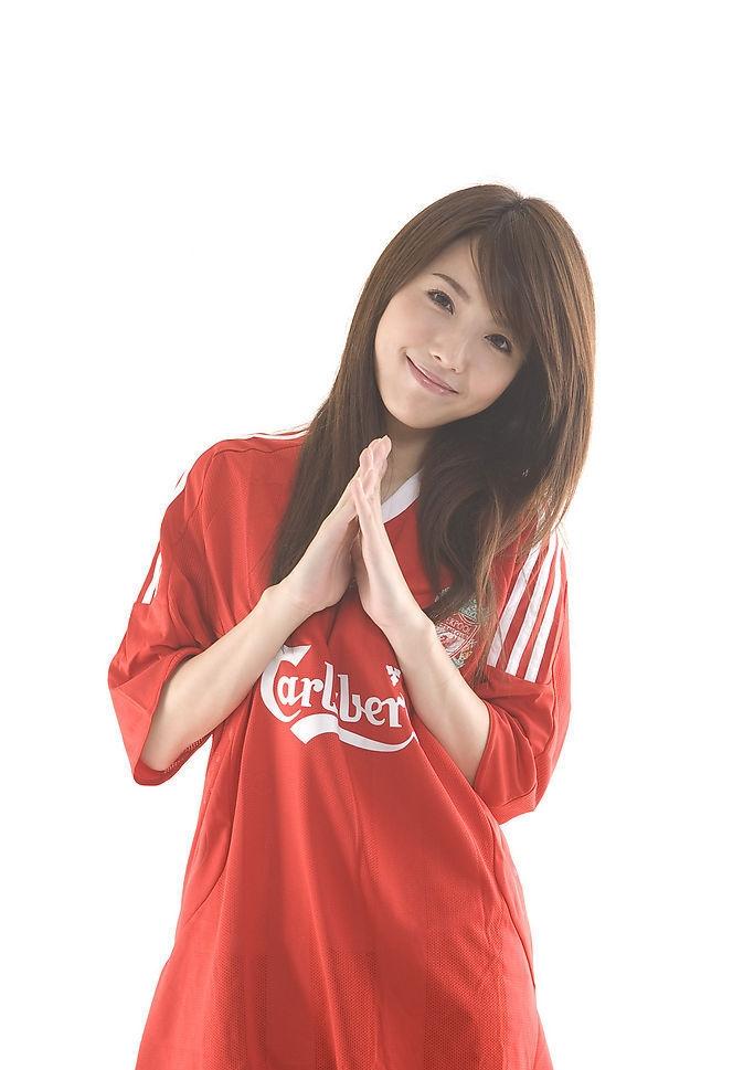 女生适合穿的球衣 a26f0d040a925b8c8023d75b3843862c_r.jpg