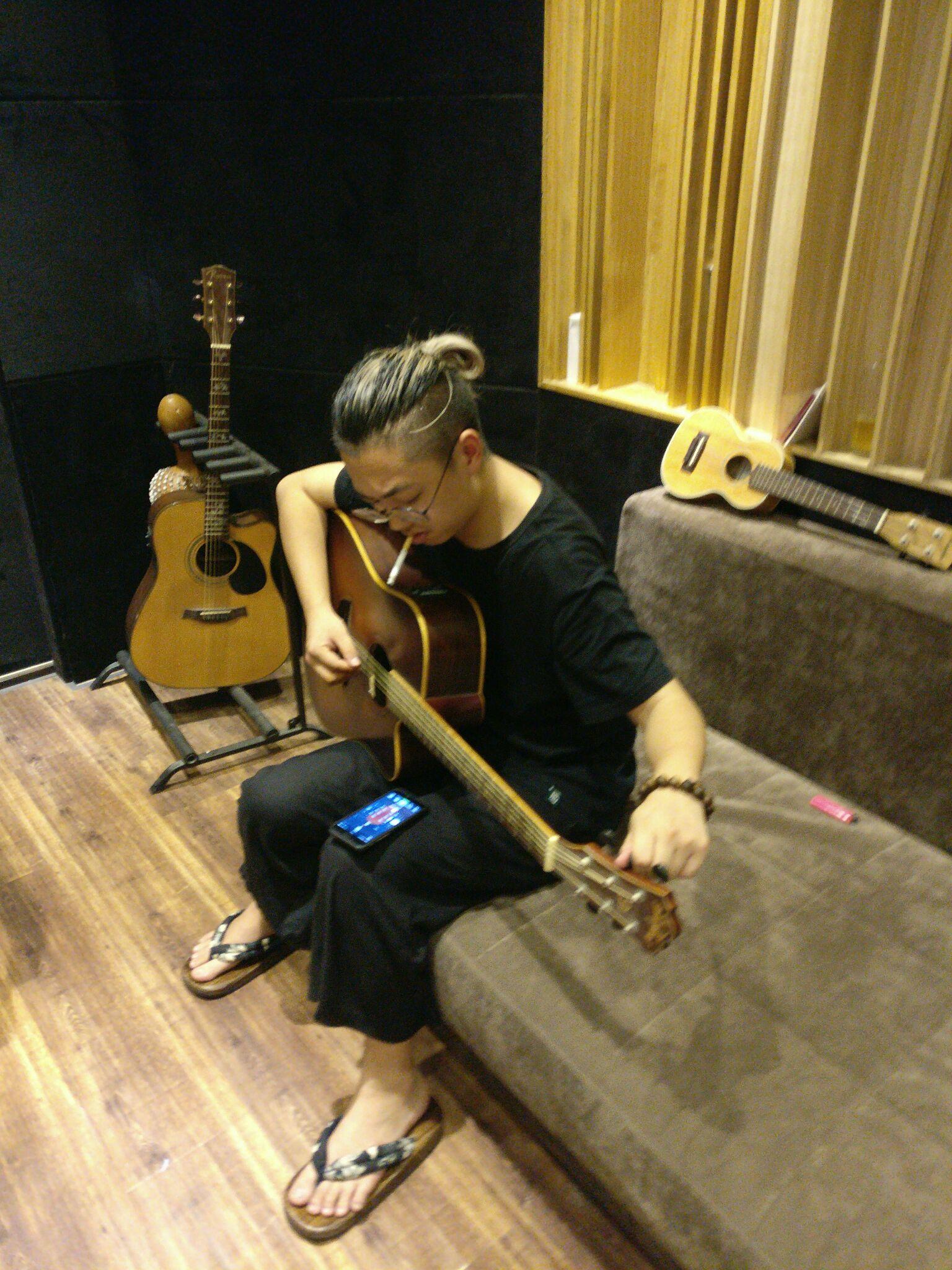 如何评价唐映枫