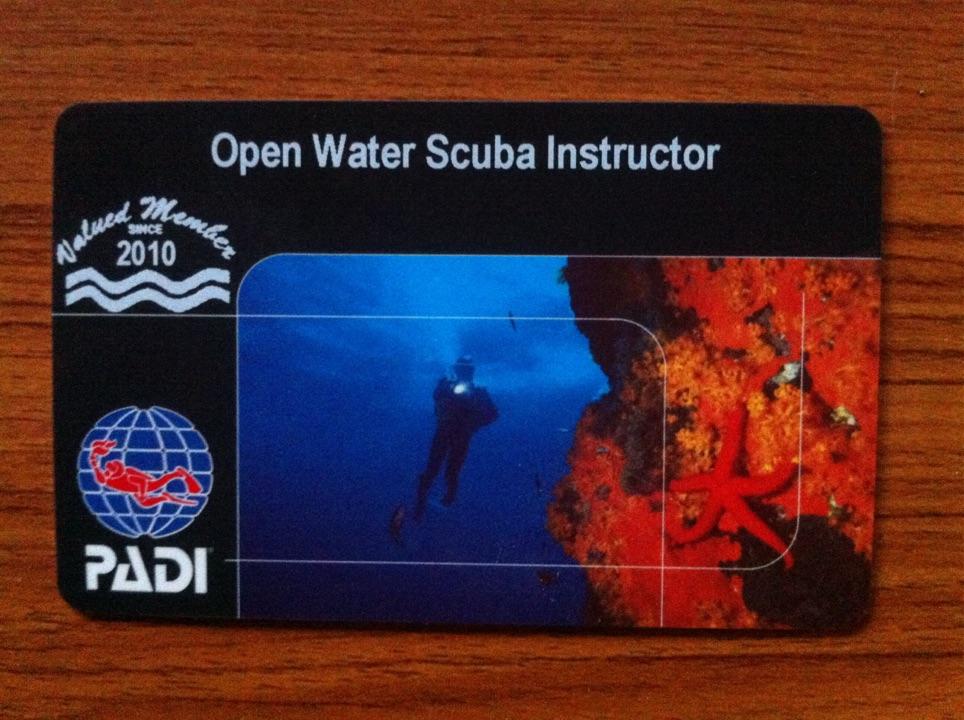padi潜水证的projectaware纪念卡和标准卡有什么区别