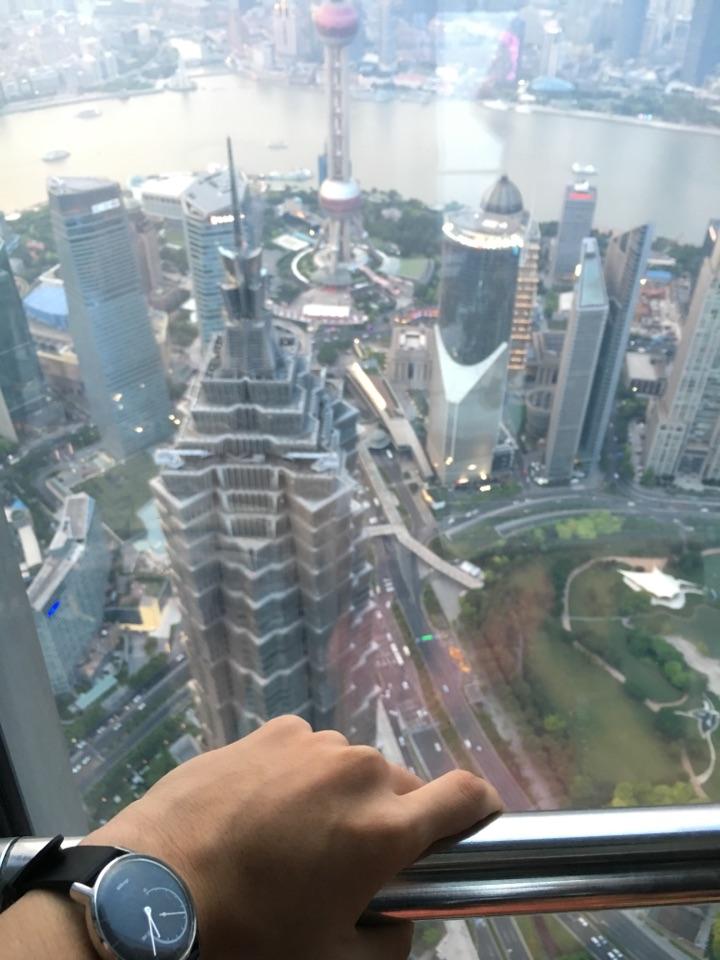 站在上海环球金融中心大厦顶楼会有大楼摇晃的感觉吗