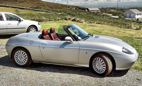 马自达mx5为何可以成为全世界最畅销的双人座敞篷小跑车其他品牌的