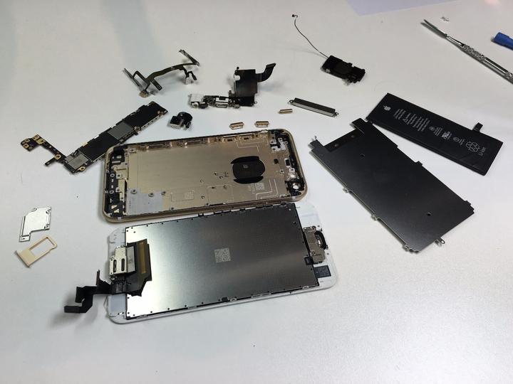 iphone6s拆解原来苹果已在防水上面暗下苦工