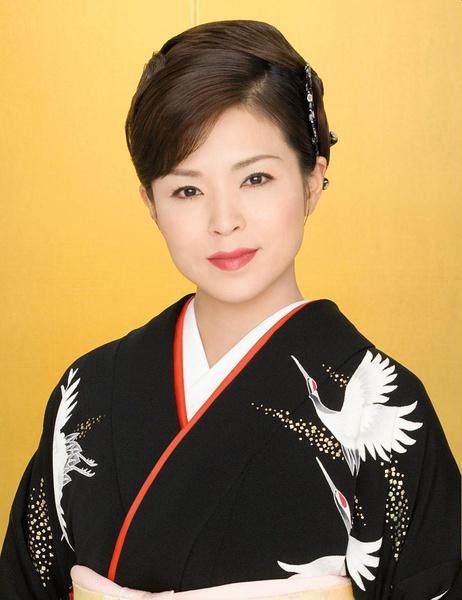 大和抚子为什么成为日本文化一种现象的今天这样的女子是否还存在