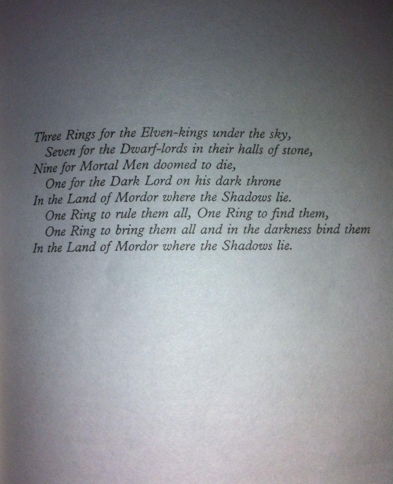 摩多的至尊魔戒上写的文字是什么内容