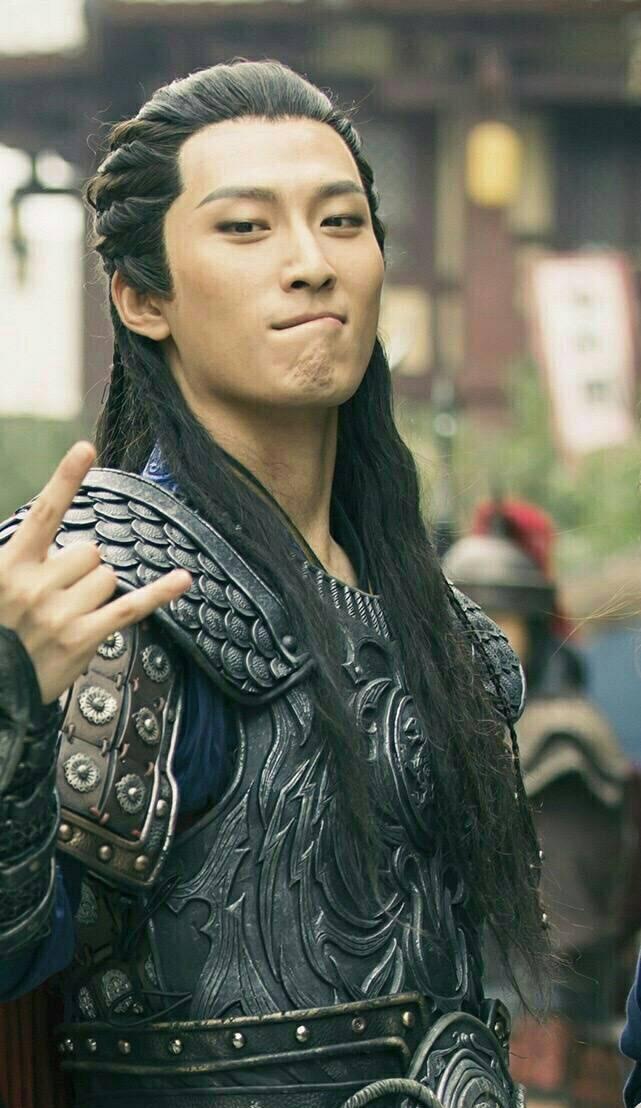 窦骁的美图或搞怪图有哪些?-窦骁帅照