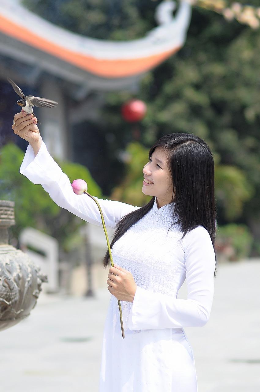 孩子的衣物用什么洗