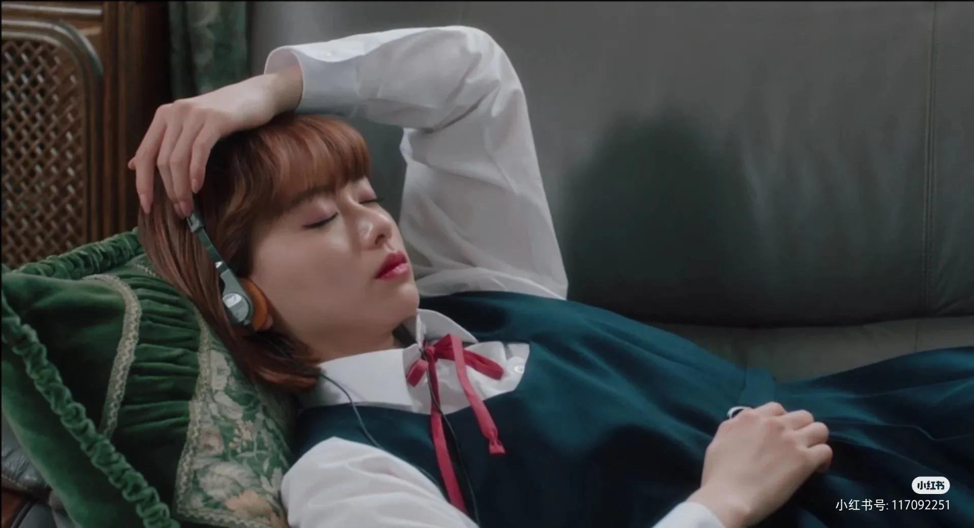 我是大哥大剧场版凉子耳机是哪个