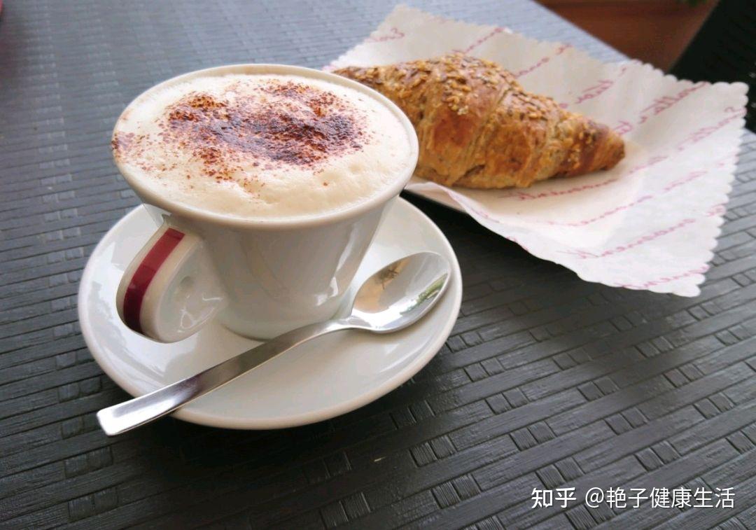 清晨喝咖啡的好處_咖啡師培訓班哪里學_咖啡適合什么時候喝