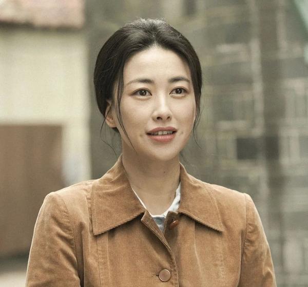 如何看待电视剧《乔家的儿女》中张晚意和朱珠饰演的相差8岁半的年下