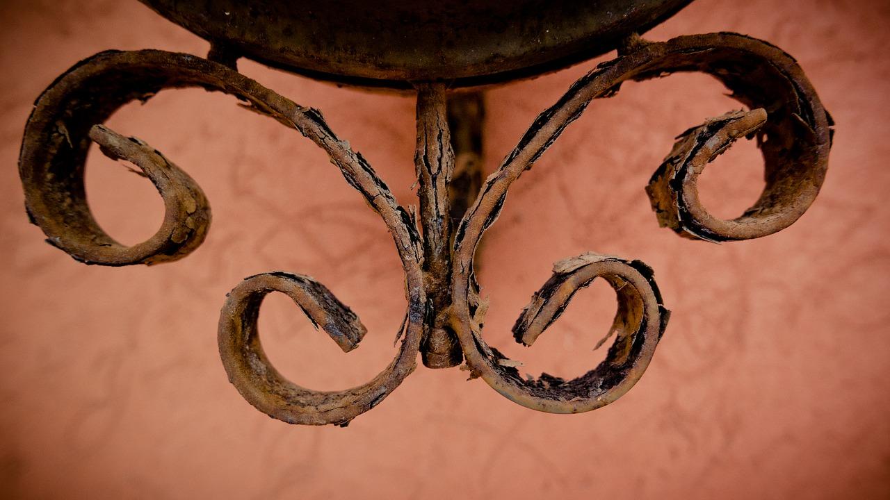 如何固定铝制窗花