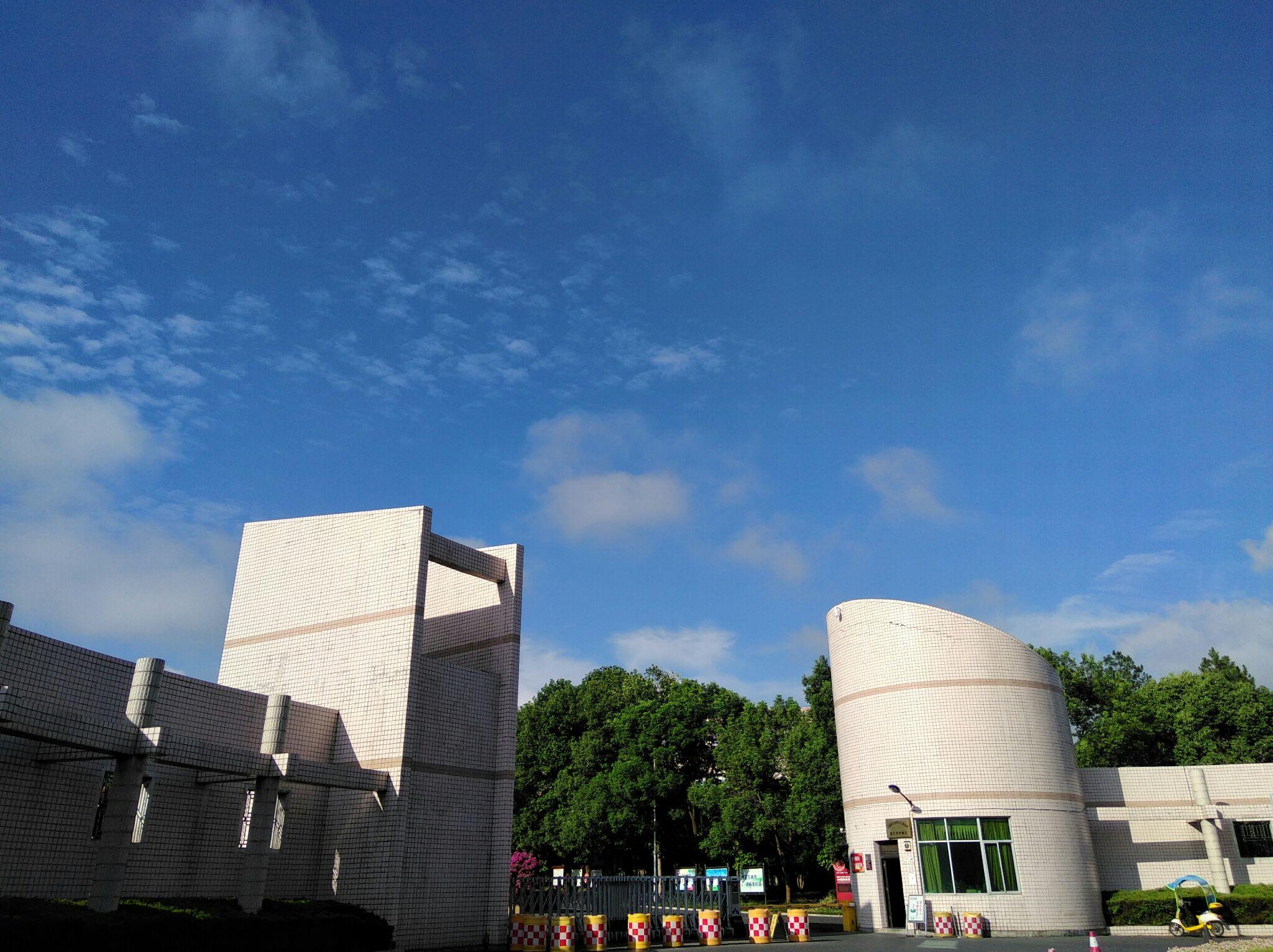 在兰溪市第一中学就读是怎样一番体验?